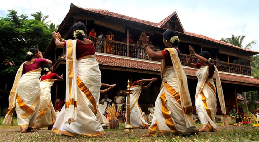 Kaikottikali Dance in Kerala